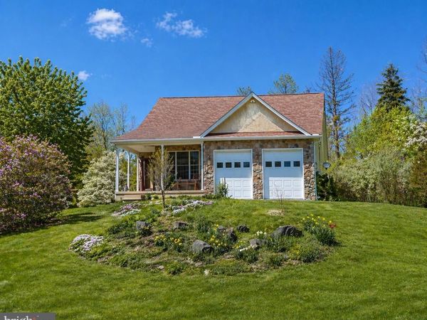 2039 BETHESDA CHURCH ROAD , EAST GREENVILLE, PA 18041