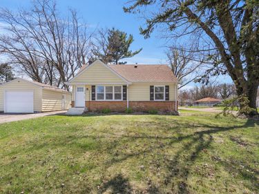 150 93rd Avenue NE, Blaine, MN 55434