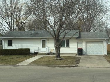 202 Sunrise Lane , Marshall, MN 56258