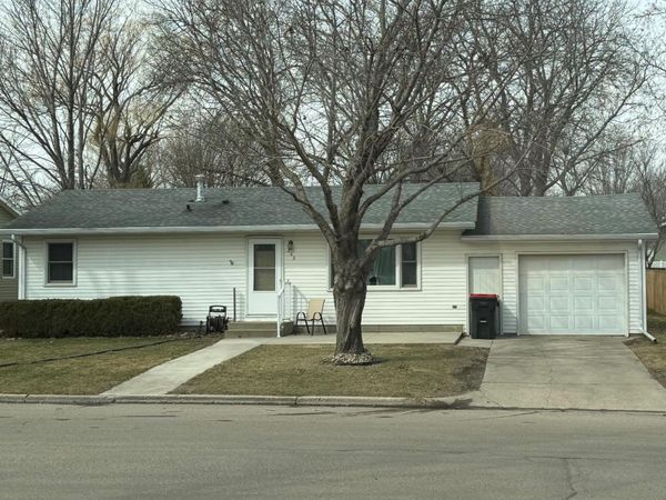 202 Sunrise Lane , Marshall, MN 56258