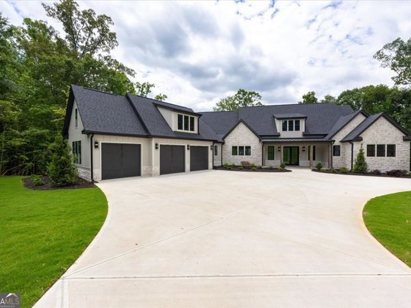 106 Equestrian Court, Forsyth, GA 31029