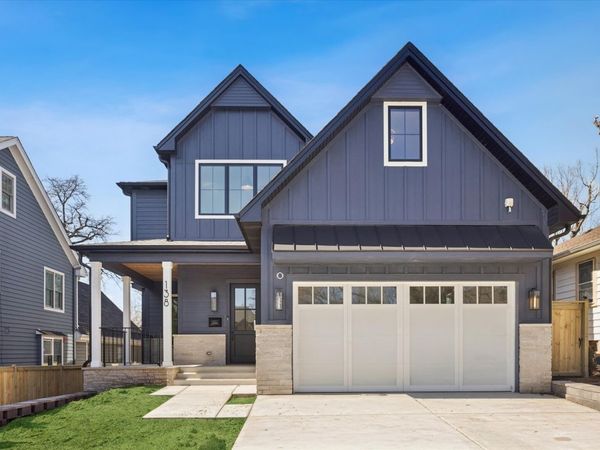 138 N Prospect Avenue , Clarendon Hills, IL 60514