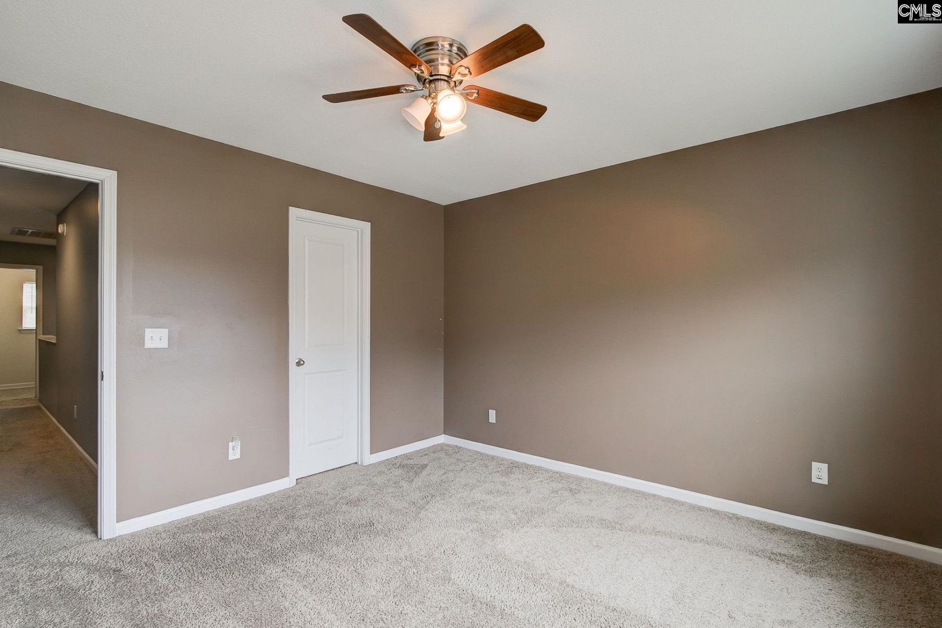 1371 Green Turf Lane Photo 6