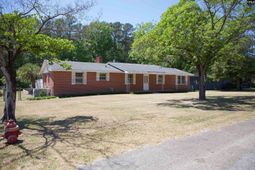 826 Jefferson Street photo 4