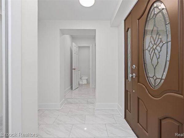 17348 Hilton Street , Southfield, MI 48075