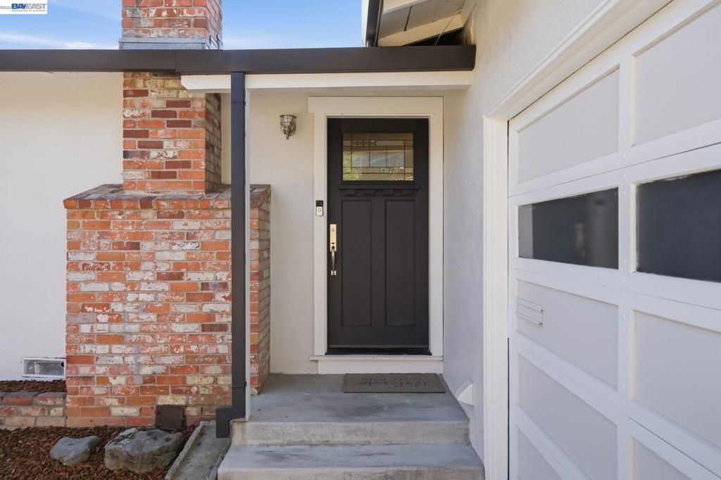 31139 Chicoine Ave, Hayward, CA 94544 Main Photo