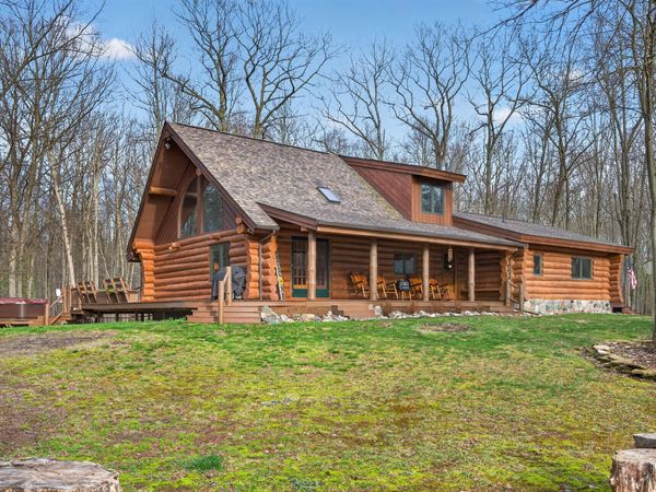 837 E Whitetail Drive, Midland, MI 48640