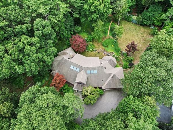 72 Meriam St, Lexington, MA 02420