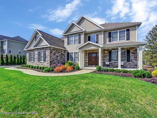 5 Seminary Hill Road, Clarks Summit, PA 18411