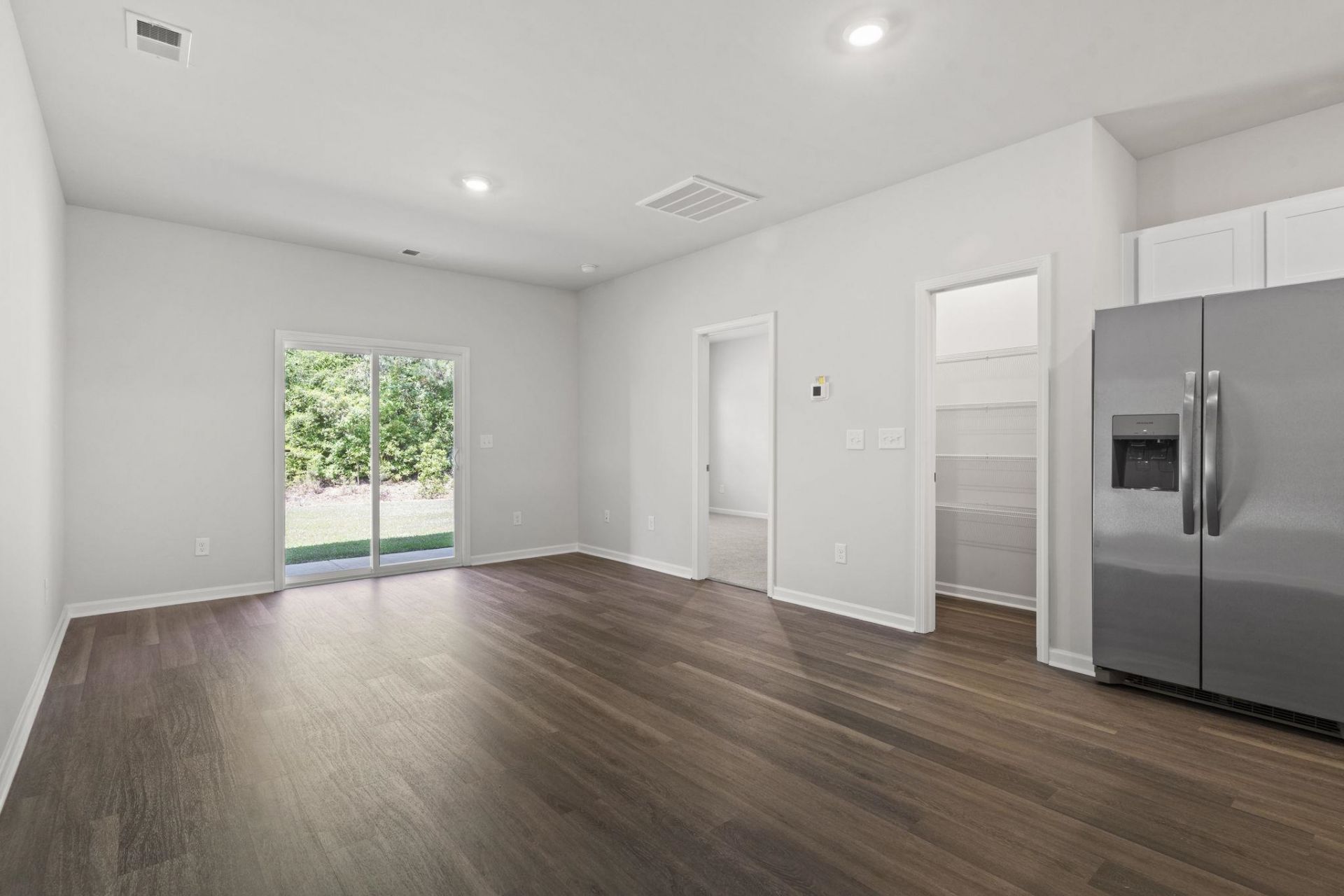 415 Waterend Dr.  Photo 10