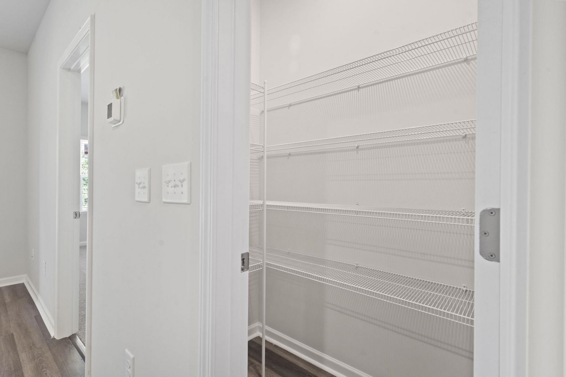 415 Waterend Dr.  Photo 13