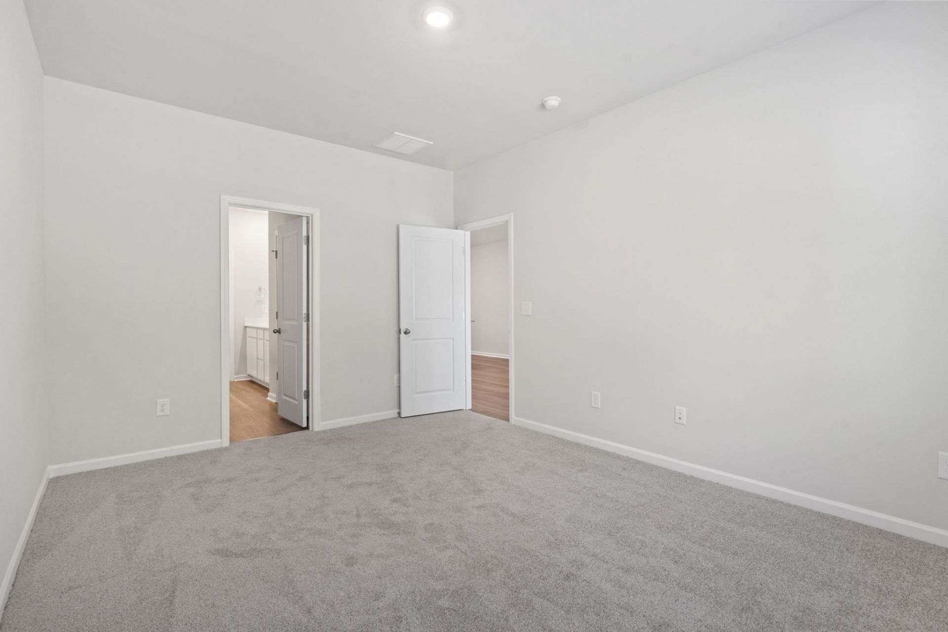 415 Waterend Dr.  Photo 17