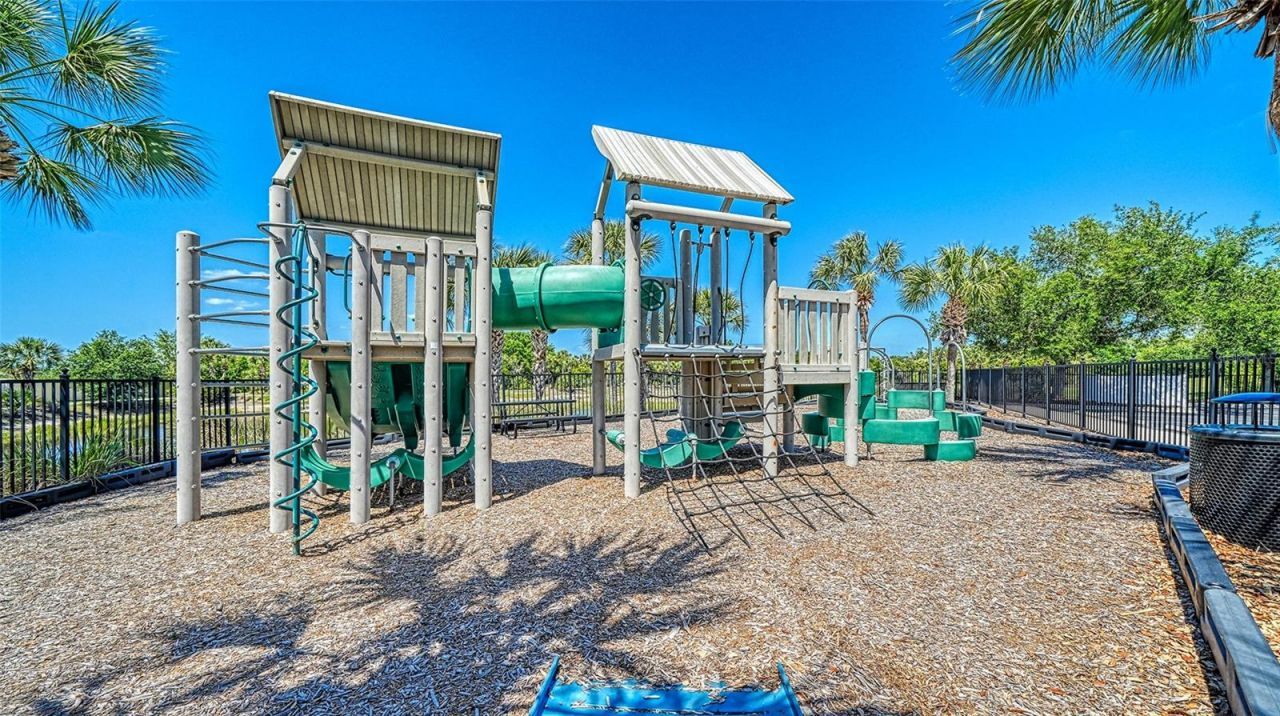 1424 Blue Horizon Circle, Bradenton, FL 34208 Photo