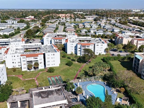 2850 SOMERSET DRIVE , Unit 204L, LAUDERDALE LAKES, FL 33311