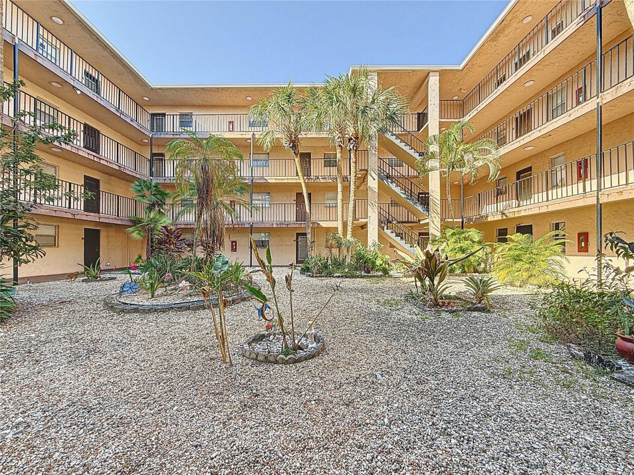 2850 Somerset Drive , Unit 204L, Lauderdale Lakes, FL 33311 Photo