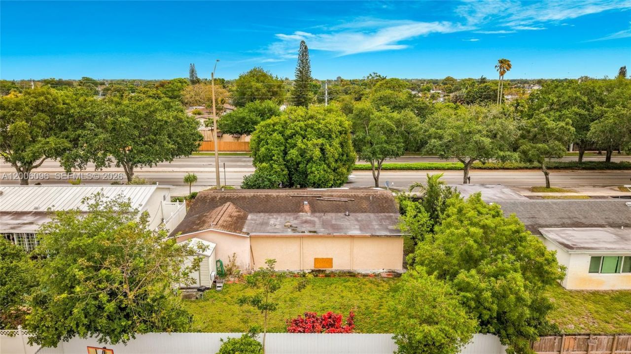 750 N Douglas Rd, Pembroke Pines, FL 33024 Photo