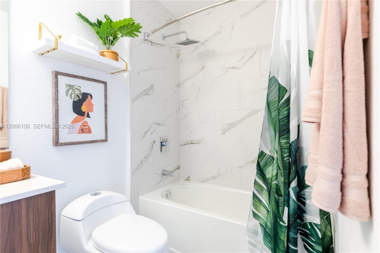 1005 Spring Garden Rd , Unit 555, Miami, FL 33136 Photo