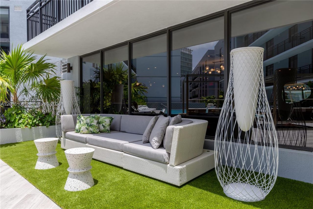 1005 Spring Garden Rd , Unit 555, Miami, FL 33136 Photo