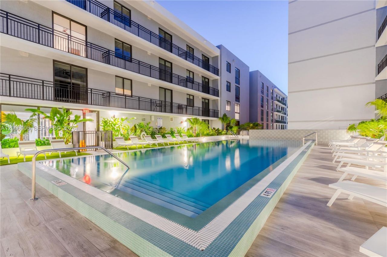 1005 Spring Garden Rd , Unit 555, Miami, FL 33136 Photo