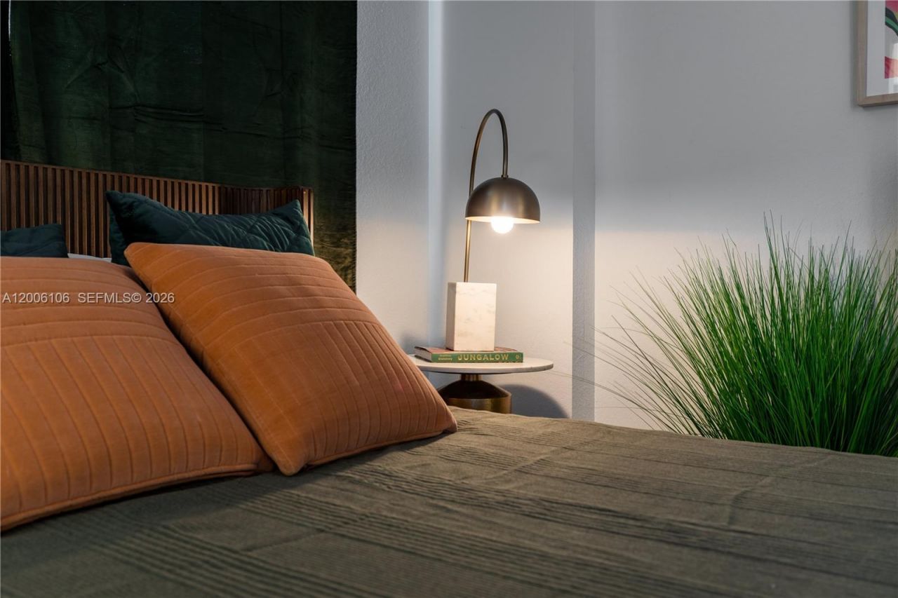 1005 Spring Garden Rd , Unit 555, Miami, FL 33136 Photo