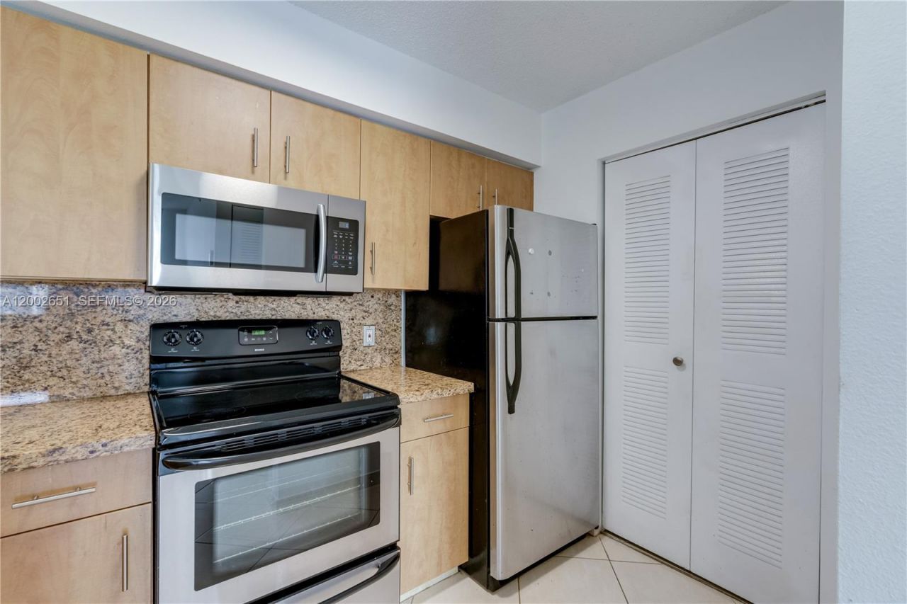 4350 NW 107th Ave , Unit 204, Doral, FL 33178 Photo