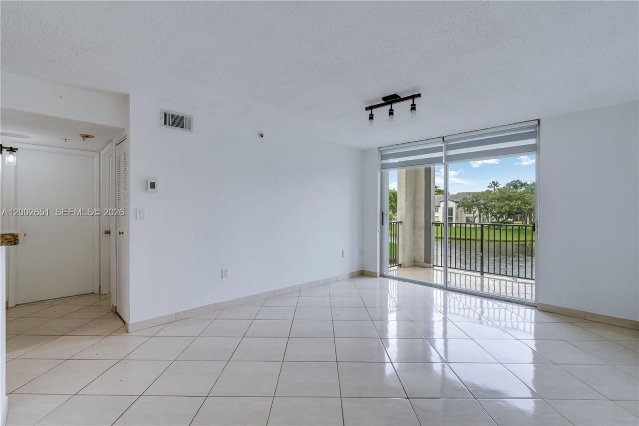 4350 NW 107th Ave , Unit 204, Doral, FL 33178 Photo