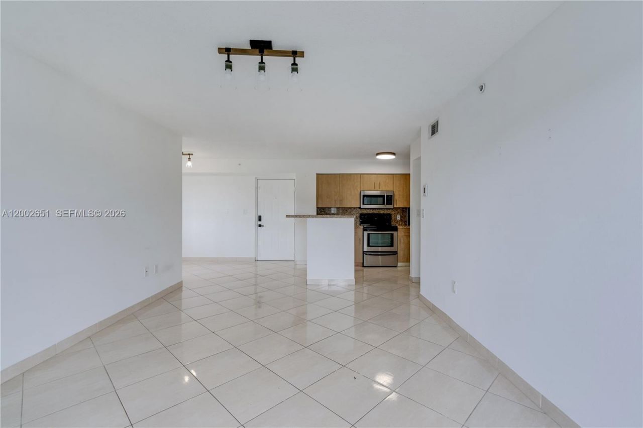 4350 NW 107th Ave , Unit 204, Doral, FL 33178 Photo