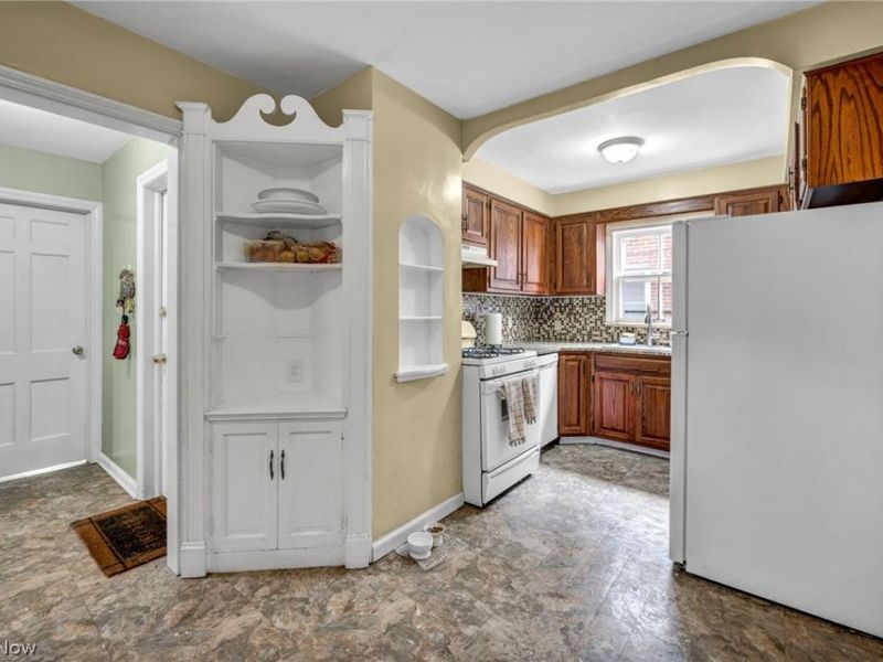 13570 Cedar Road, University Heights, OH 44118 Photo 10