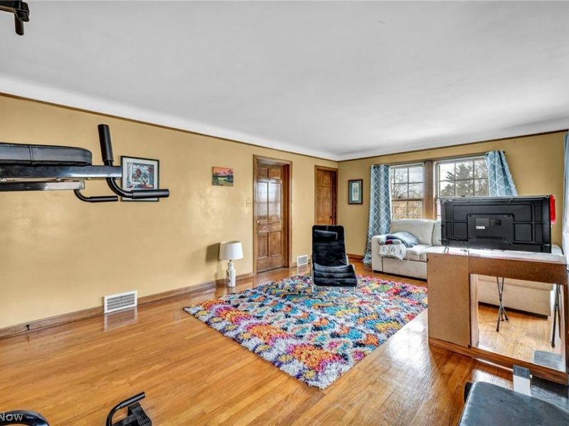 13570 Cedar Road, University Heights, OH 44118 Photo 18