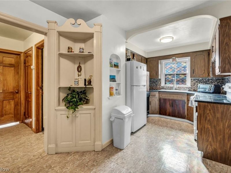 13570 Cedar Road, University Heights, OH 44118 Photo 19