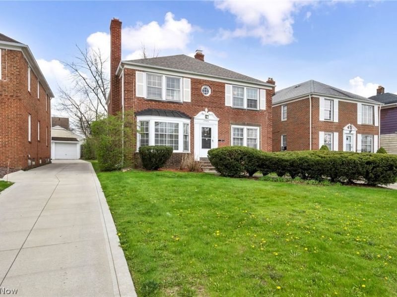 13570 Cedar Road, University Heights, OH 44118 Photo 2