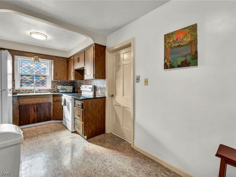 13570 Cedar Road, University Heights, OH 44118 Photo 20