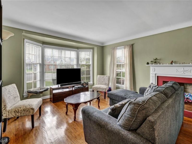 13570 Cedar Road, University Heights, OH 44118 Photo 3