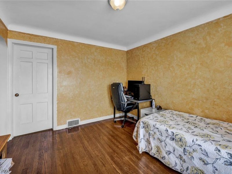 13570 Cedar Road, University Heights, OH 44118 Photo 32