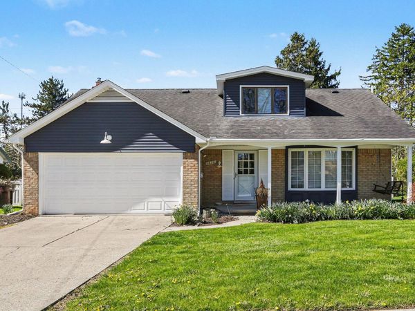 1830 Saxon Street, Ann Arbor, MI 48103