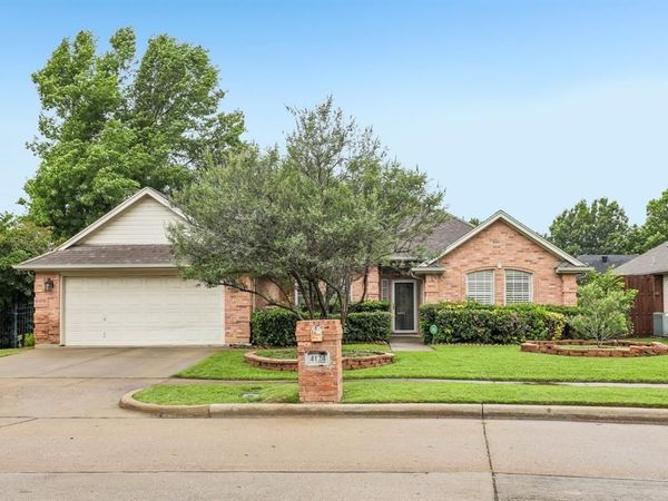 4124 Cory Lee Court , Arlington, TX 76015