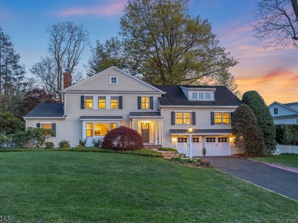 12 Hilltop Ter, Chatham, NJ 07928