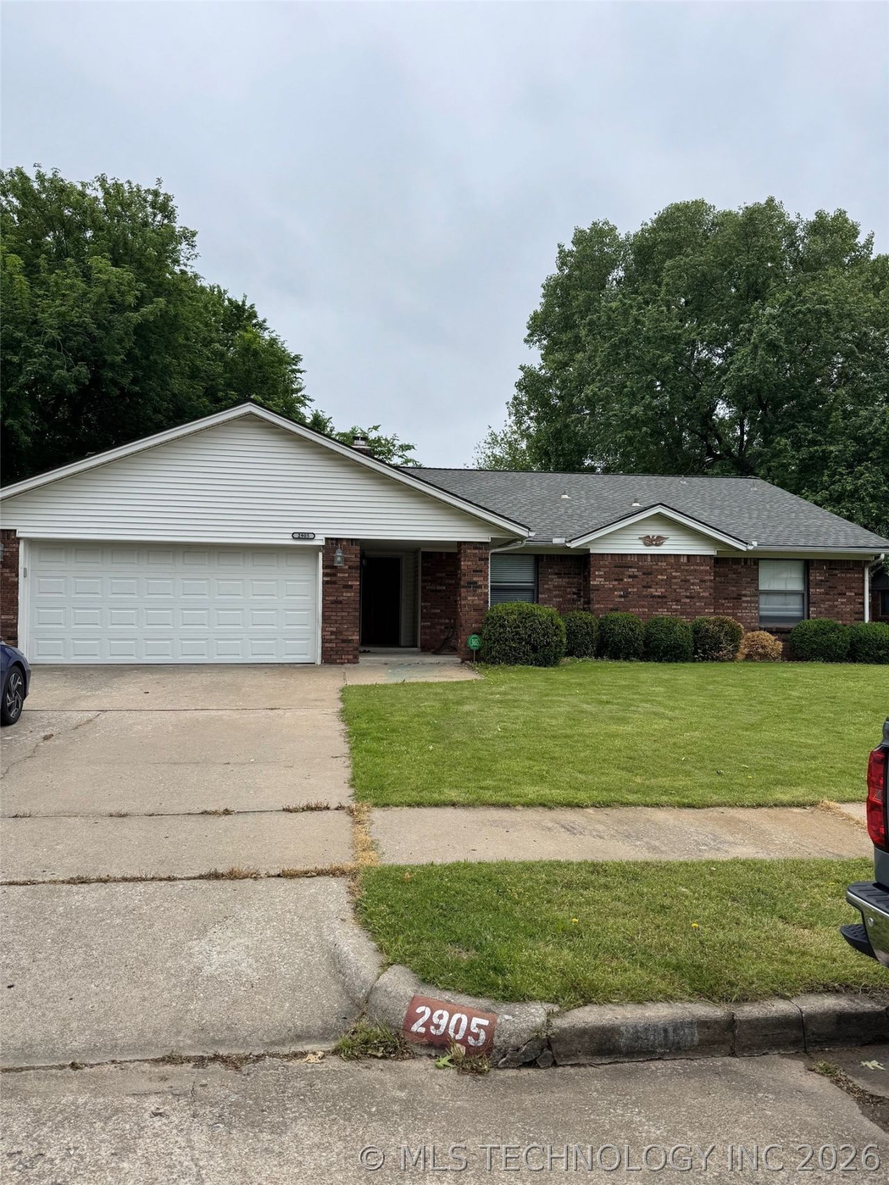 2905 E Fort Worth Street, Broken Arrow, OK 74014 Main Photo