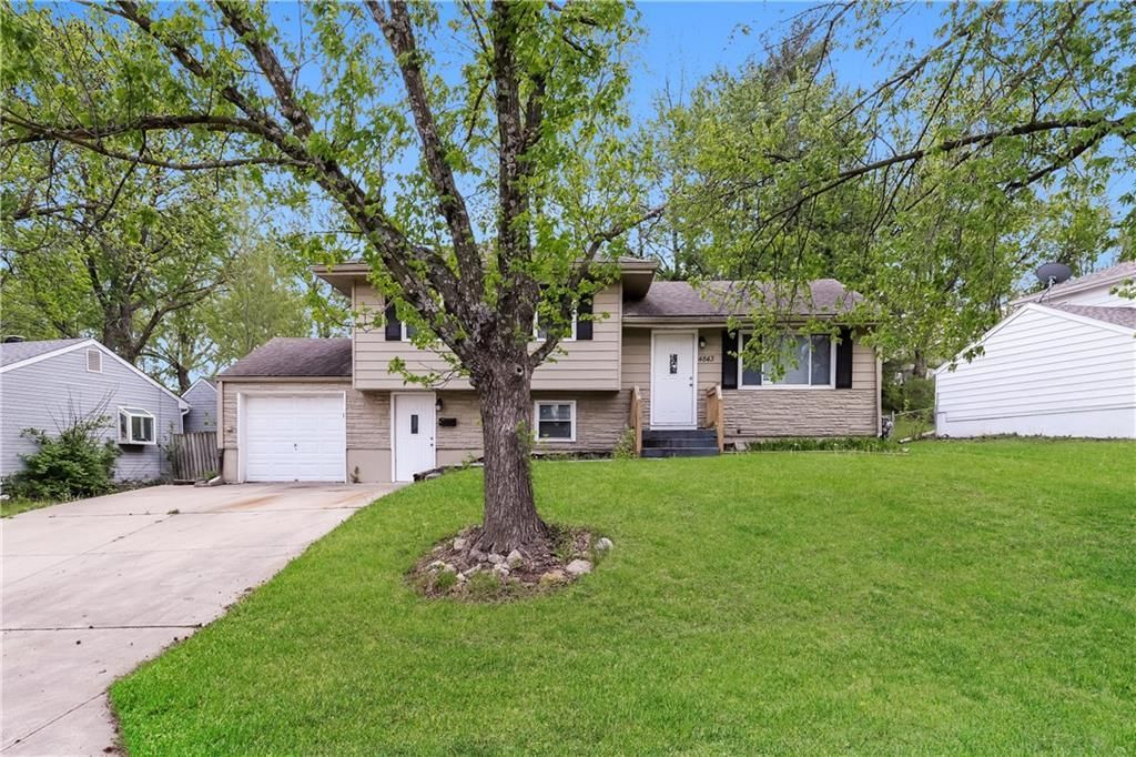 4843 NE Tullis Avenue, Kansas City, MO 64119 Main Photo
