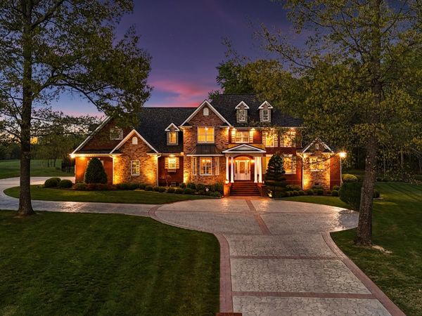 446 Waterford Dr , Manchester, TN 37355