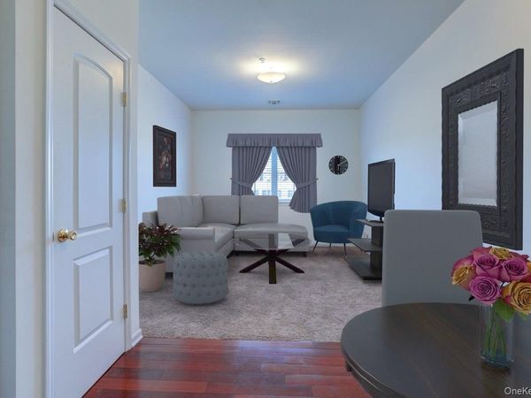 330 Maple Avenue , Unit 17, Westbury, NY 11590