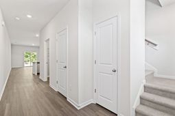 346 Sandridgebury Dr.  photo 4