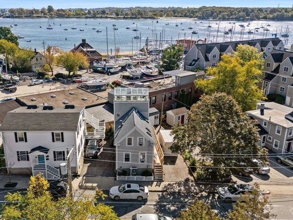 7 Lothrop St, Beverly, MA 01915