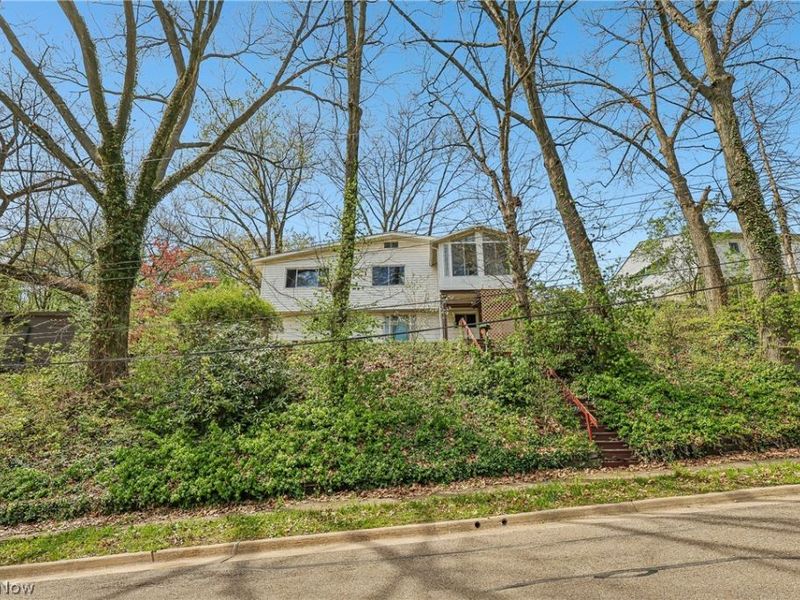 2060 6th Street SW, Akron, OH 44314 Photo 2