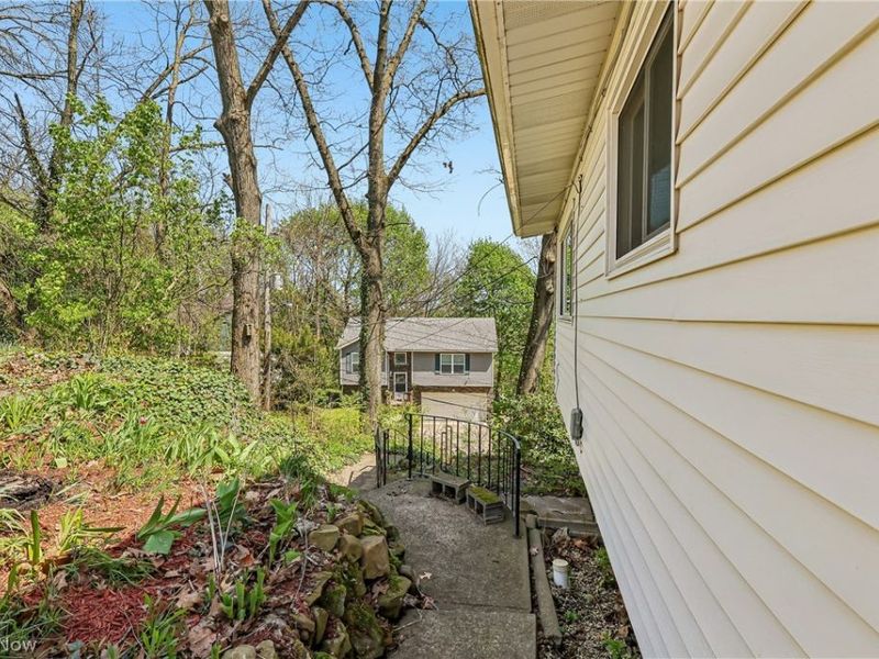 2060 6th Street SW, Akron, OH 44314 Photo 45