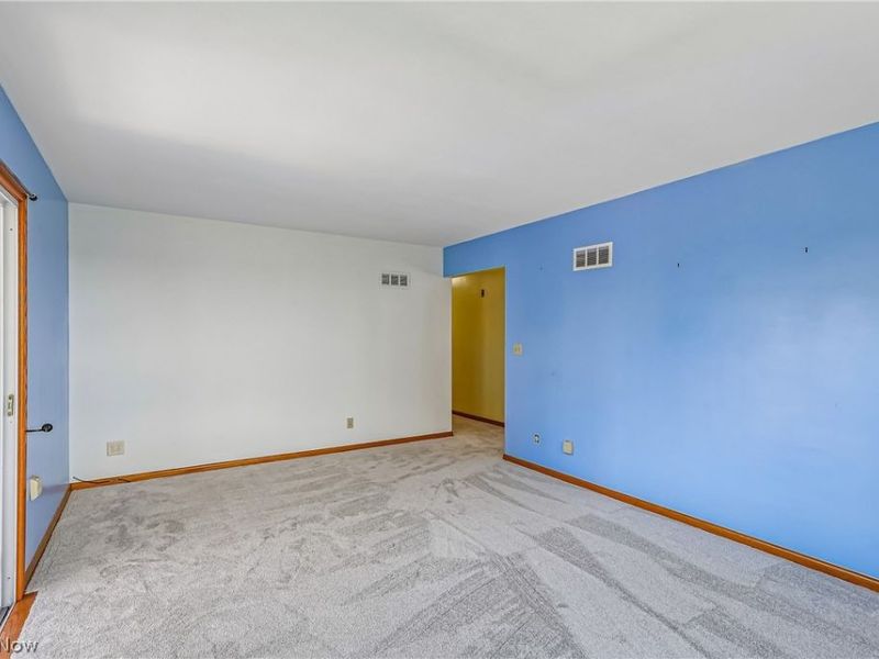 2060 6th Street SW, Akron, OH 44314 Photo 8