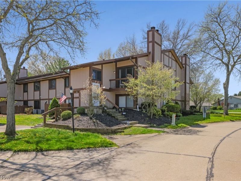 804 Kirkwall Drive, Akron, OH 44321 Photo 2