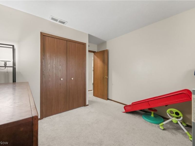 804 Kirkwall Drive, Akron, OH 44321 Photo 24