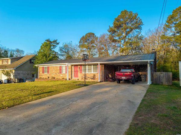 217 CEDARWOOD, Hot Springs, AR 71901