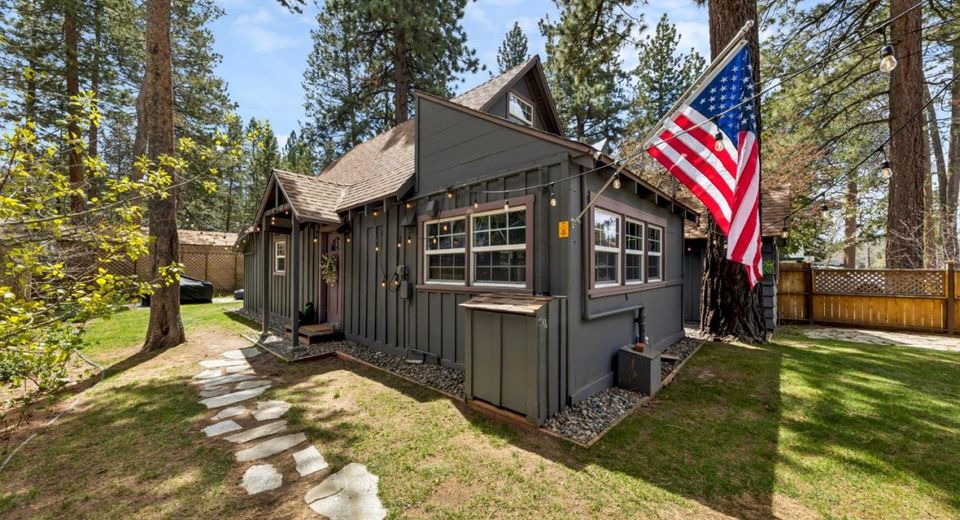 3780 Paradise Avenue, South Lake Tahoe, CA 96150 Photo